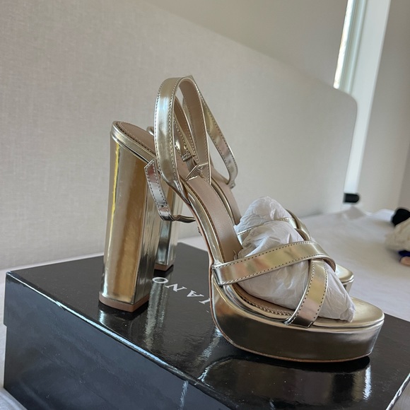 NEW MARCIANO HEELS 6.5 size - Picture 9 of 13